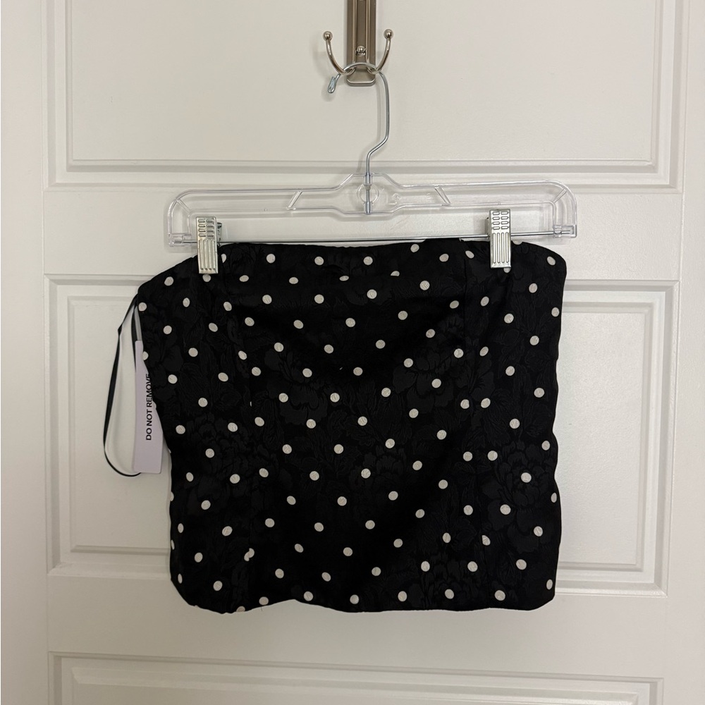 Powdered Sugar Strapless Top Black Polka
Does not come with pants